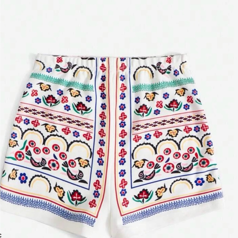 NWT Floral Print Wide Leg Shorts